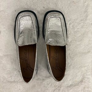Zodiac Women's Metallic Silver Flats